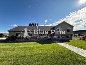 Building Photo - 3834 E 446 N