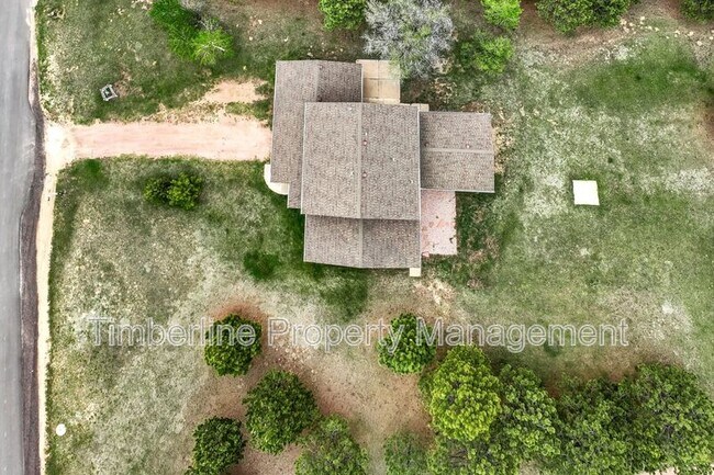 Building Photo - 17960 Bakers Farm Rd