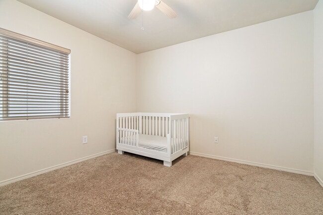 Building Photo - 4127 McKinley St NE