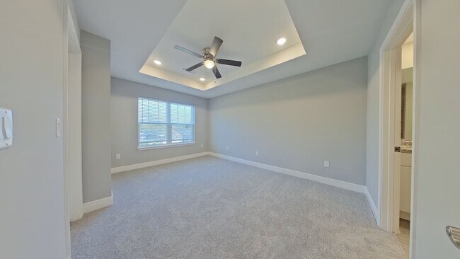 Building Photo - 806 Kenneth Dr