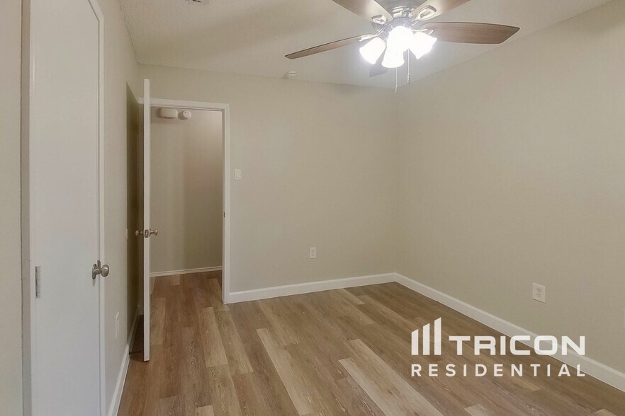 Building Photo - 6217 Old Mill Cir