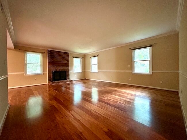 Building Photo - 1210 Somersby Ln