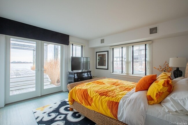 Building Photo - 11 Captree Island