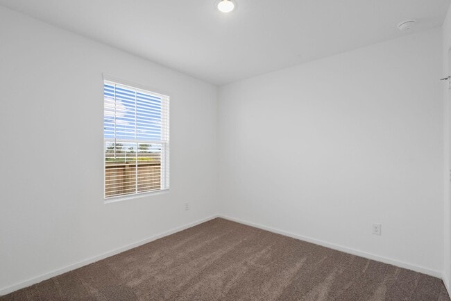 Building Photo - 30519 Bladnoch Ln