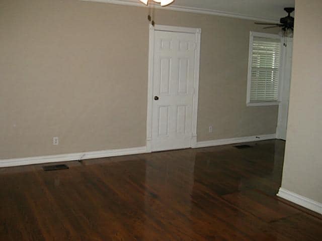 Building Photo - 3933 Park Ln