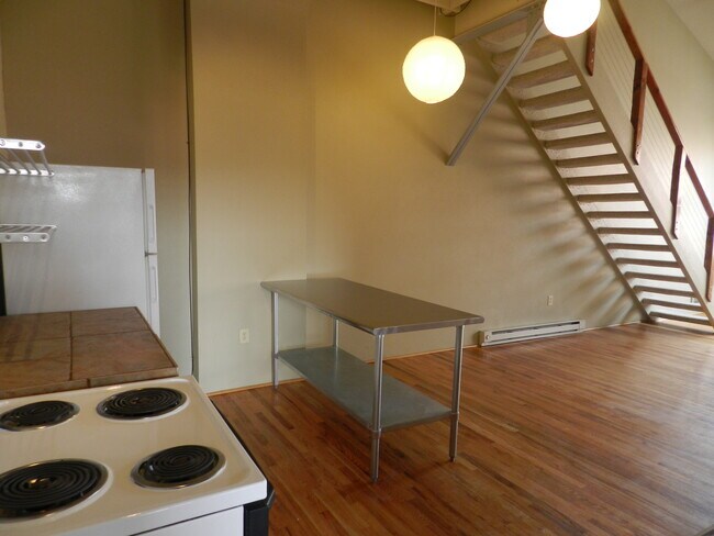 Kitchen - 3309 Blake St