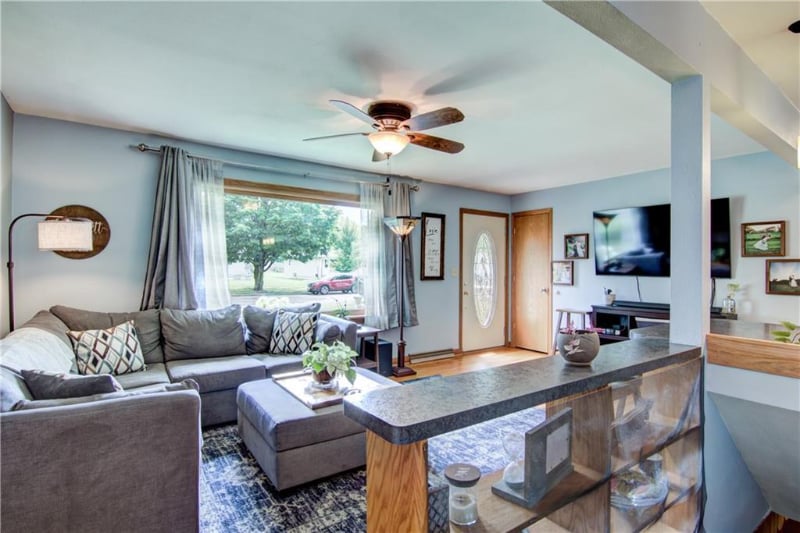 Building Photo - 2944 Uranus Ave