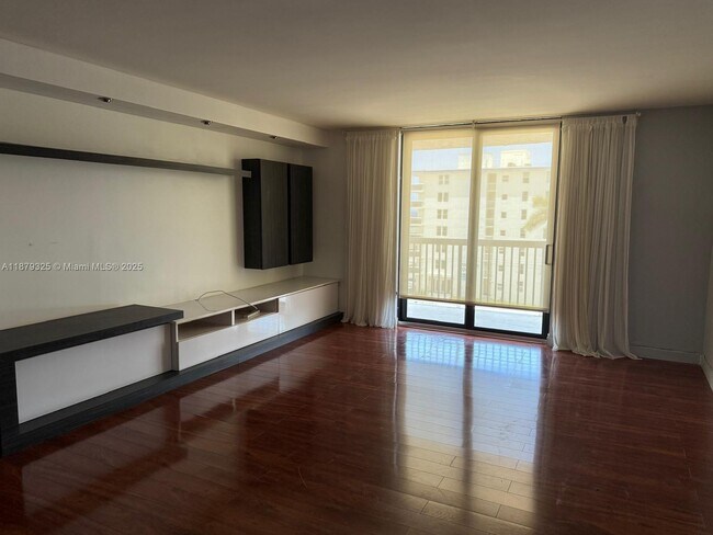 Building Photo - 1500 S Ocean Dr