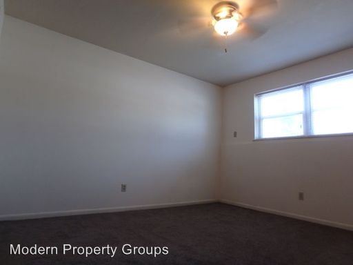 Building Photo - 211 Waugh St