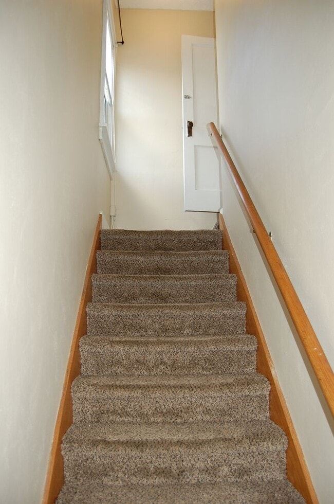 Building Photo - Great house in NE Lincoln!