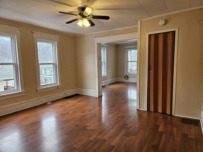 Building Photo - 355 Reynolds Ave