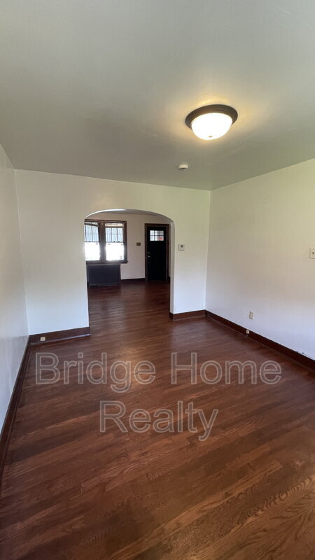 Building Photo - 7442 Irvine St