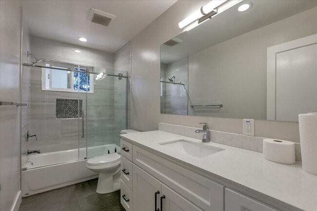 Building Photo - 406 Central Ave