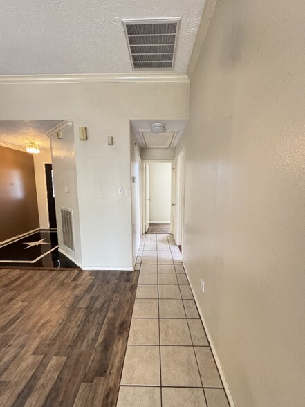 Building Photo - 4619 Trevor Hill Dr