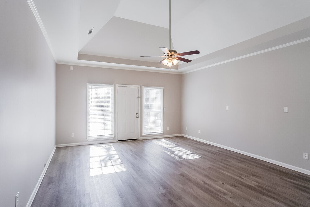 Building Photo - 5471 Saddle Creek