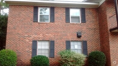 Building Photo - 301 Cambout St