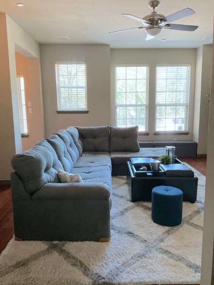 Building Photo - 3890 Everwood Lane