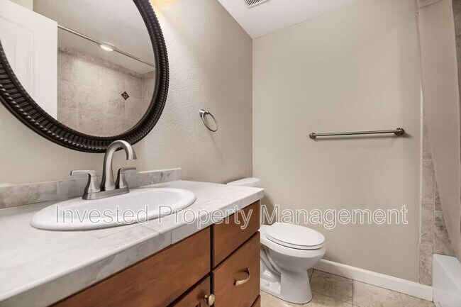 Building Photo - 2880 W Long Cir