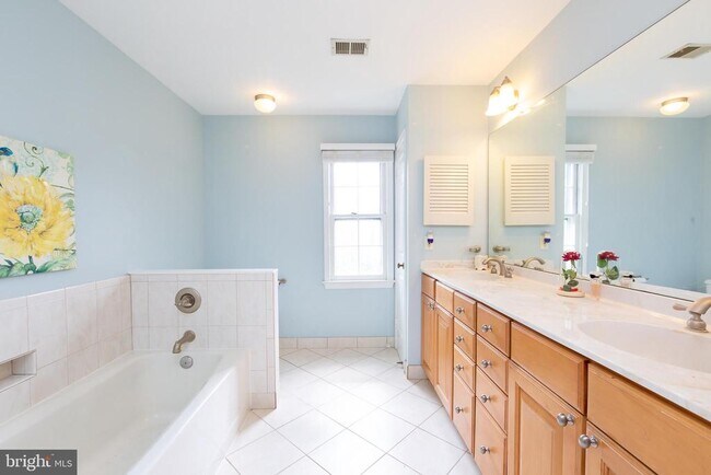 Building Photo - 9808 Korman Ct