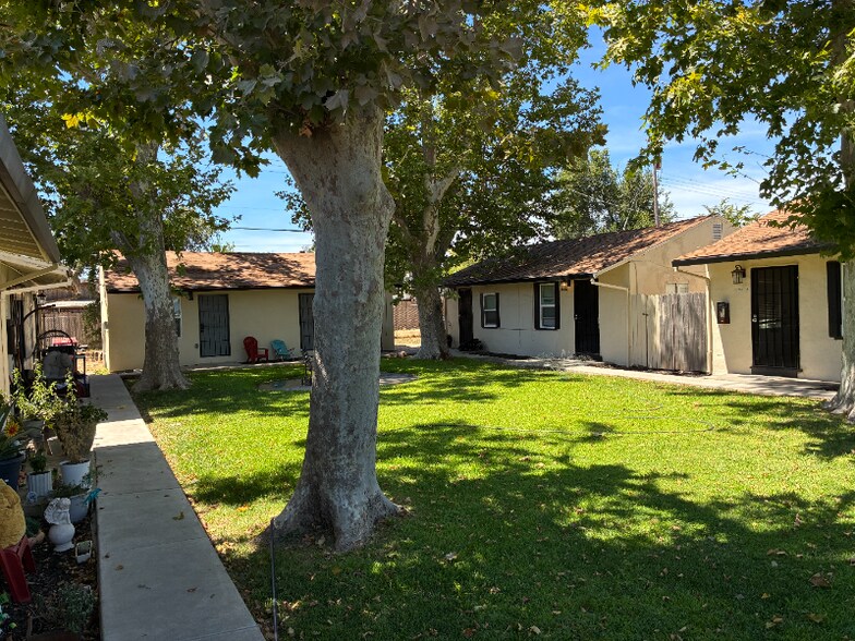 Building Photo - 3723 Jasmine St