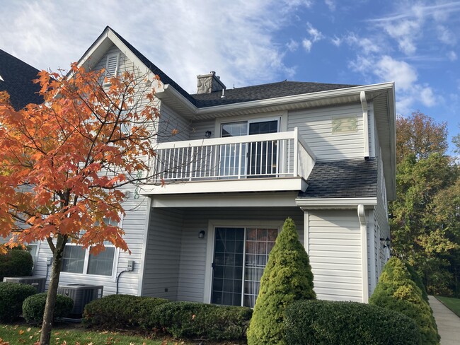 Primary Photo - 26 Des Moines Ct