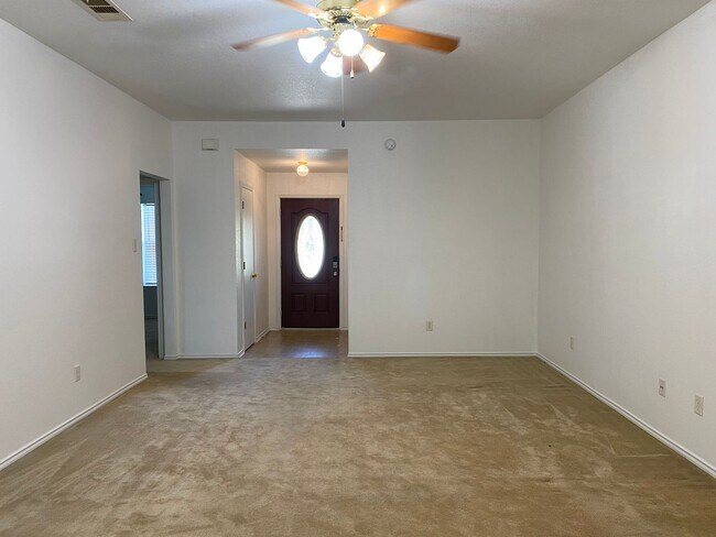 Building Photo - 1809 Liberty Hill Dr