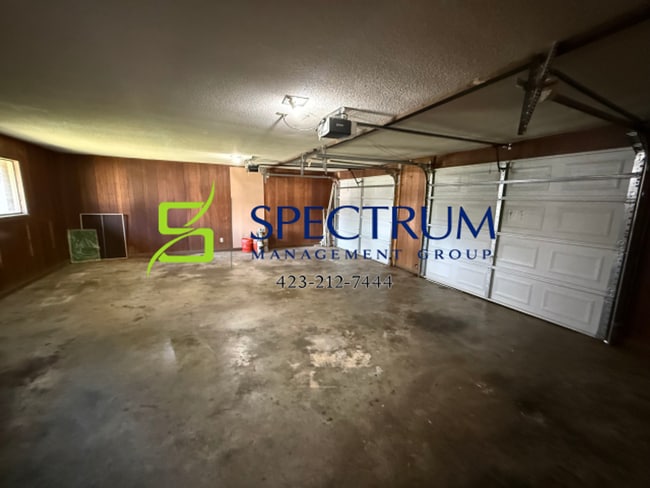 Building Photo - 828 Andy St