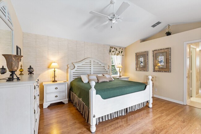 Building Photo - ** BRIARWOOD ** 3 BED / 2 BATH - POOL HOME - TURNKEY FURNISHED - SEASONAL OR SHORT TERM