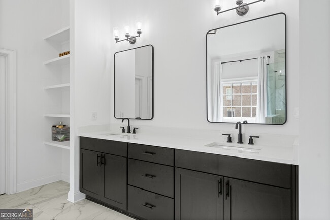 Building Photo - 2045 Kent Ct