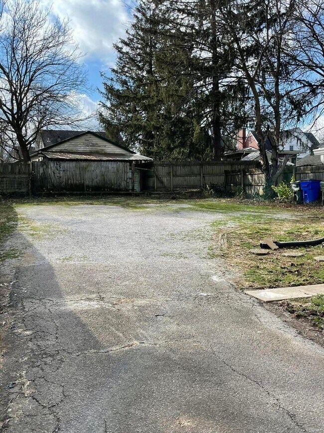 Building Photo - 124 Penmoken Park