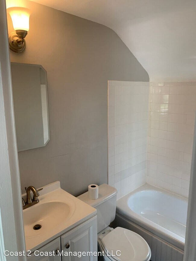 Building Photo - 2 br, 1 bath House - 1735 Eden Park Blvd