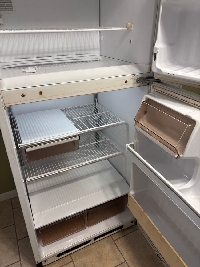 Building Photo - 933 S 4th St