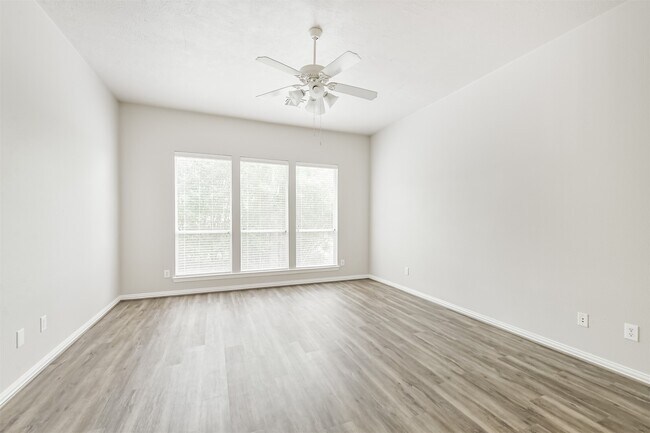 Building Photo - 6 Cordella Pl