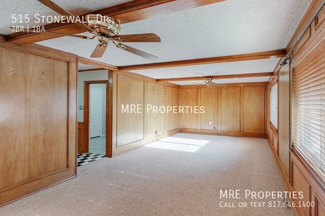 Building Photo - 515 Stonewall Dr