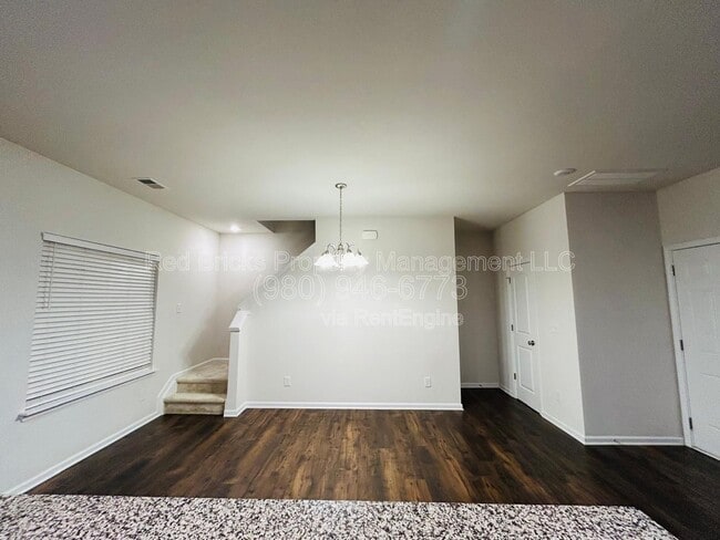 Building Photo - 9315 Grand Valley Dr