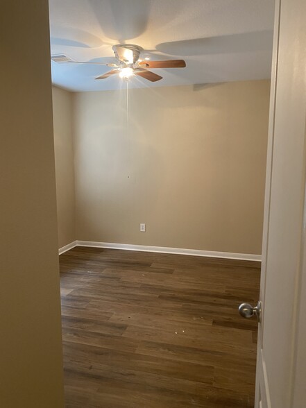Building Photo - 14111 Prosperity Ridge Dr