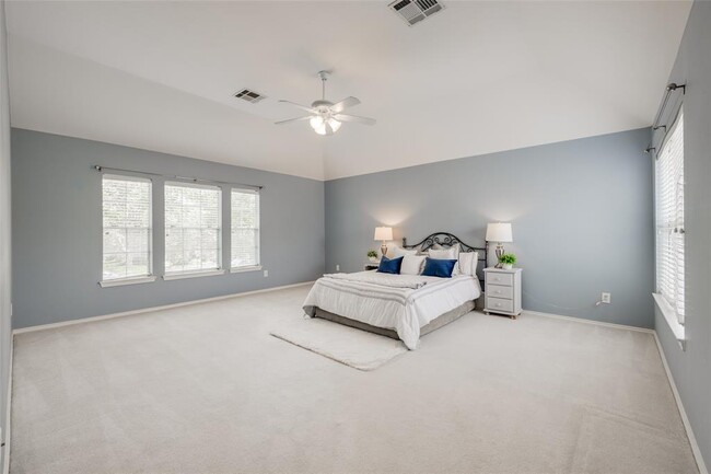 Building Photo - 12414 N Shadow Cove Dr