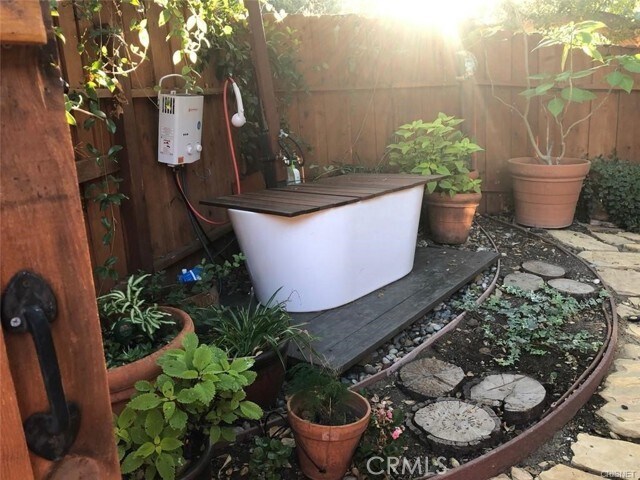 Building Photo - 456 S Skyline Dr