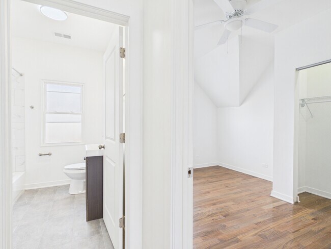 Building Photo - 398 W Lincoln Hwy