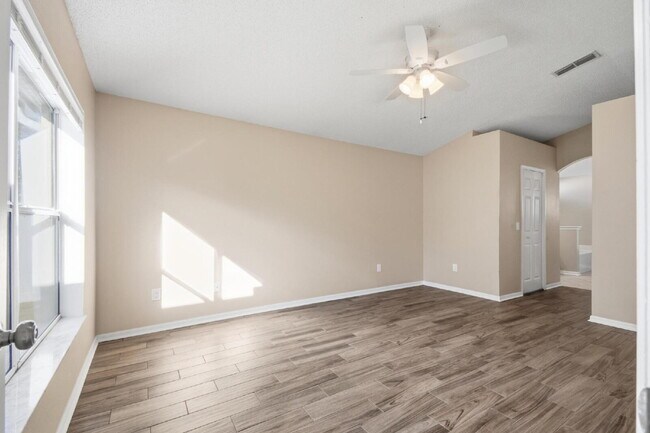 Building Photo - Beautiful 3 Bedroom Home for Rent in Palm Coast!
