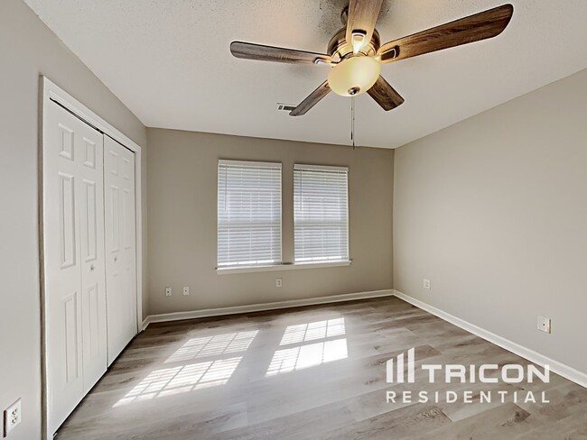 Building Photo - 5472 Brickleberry Way