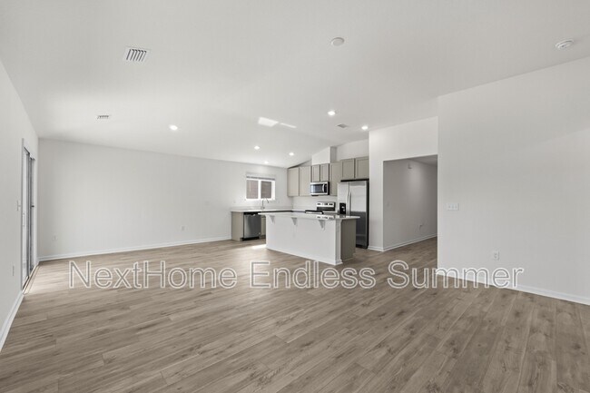 Building Photo - 11117 Buckner Ln