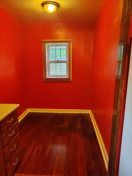 Building Photo - 1034 Leland Ave