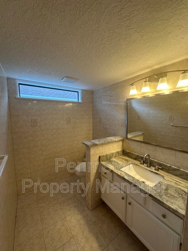 Building Photo - 2867 Lantana Lakes Dr W