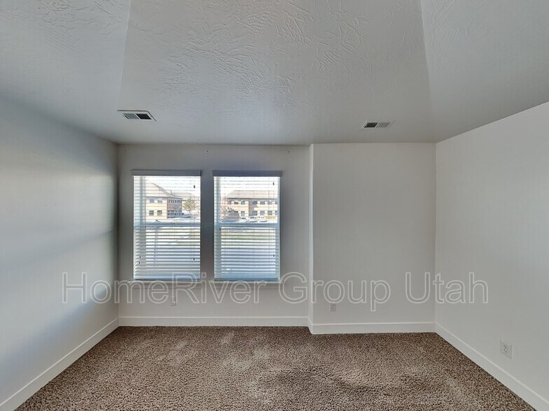 Building Photo - 836 E 340 S