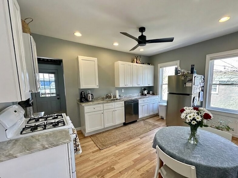 Building Photo - 64 Parkton Rd