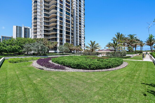 Building Photo - 5380 N Ocean Dr