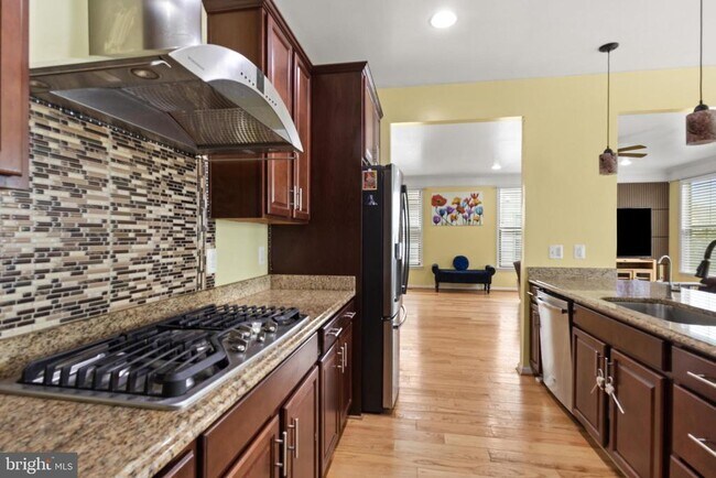 Building Photo - 24839 Somerby Dr
