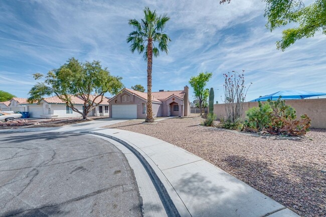 Building Photo - Peaceful Cul-De-Sac Living with Spacious Comfort and Everyday Convenience