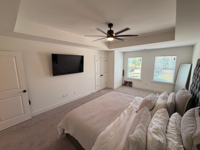 Building Photo - 2221 Flying Spur Dr